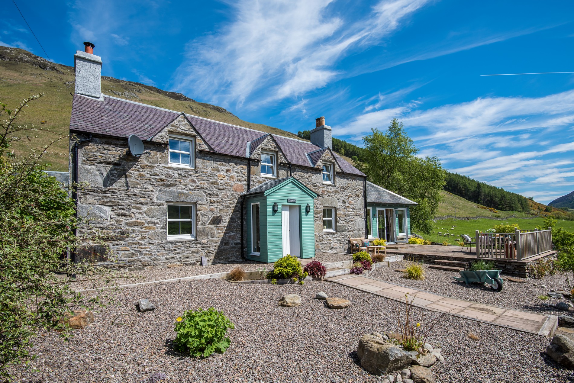 Craigeanie Farmhouse holiday cottage in Aberfeldy and Loch Tay