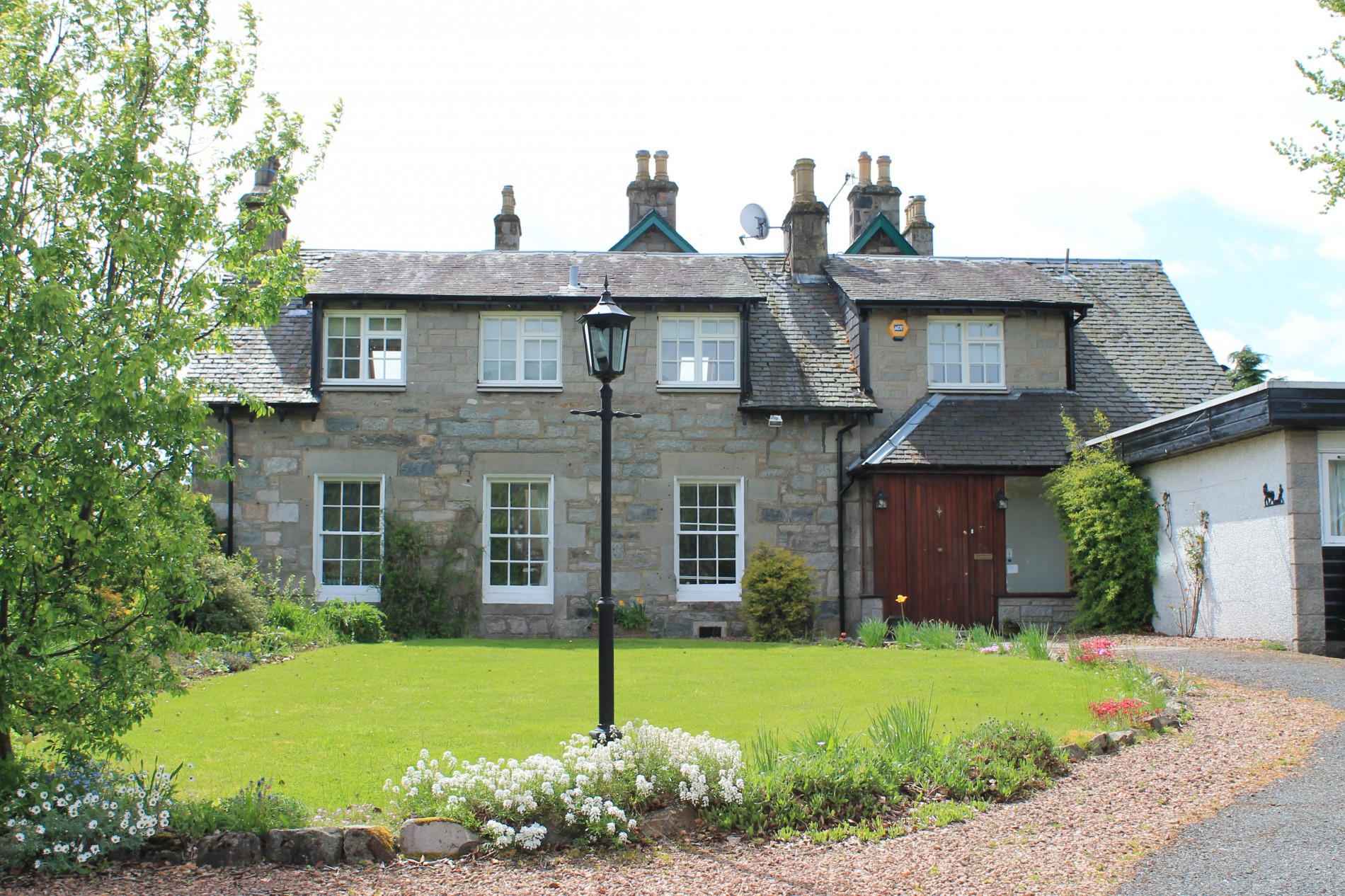 White Gates holiday cottage in Pitlochry